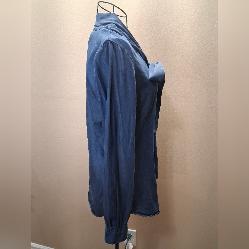 Cato 100% Tencel Blue Chambray Tie Neck Bow Blouse Shirt Small - Picture 7 of 9